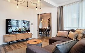 Park Avenue - Design Apartment Friesenstrasse - 4 Pers - Wlan - Netflix - 65 Zoll Tv